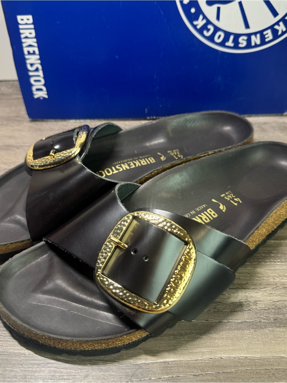 Birkenstock Madrid Big Hammered Buckle Slides size 41/US10-10.5 Immaculate